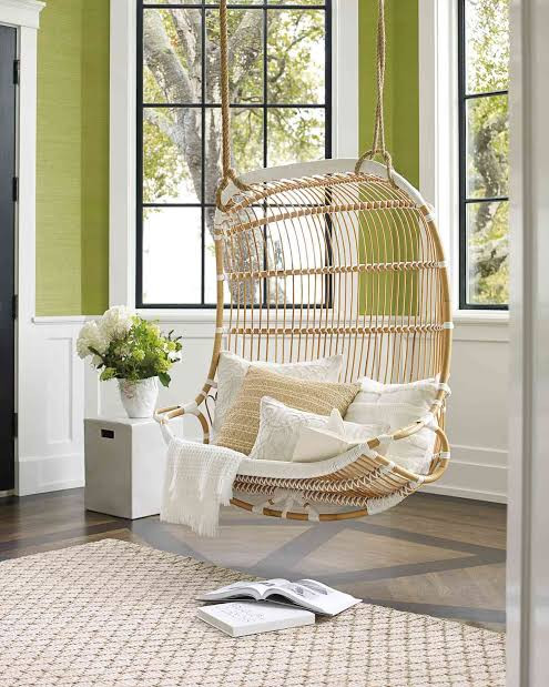 Cane Dolna - Traditional Elegance for Modern Living